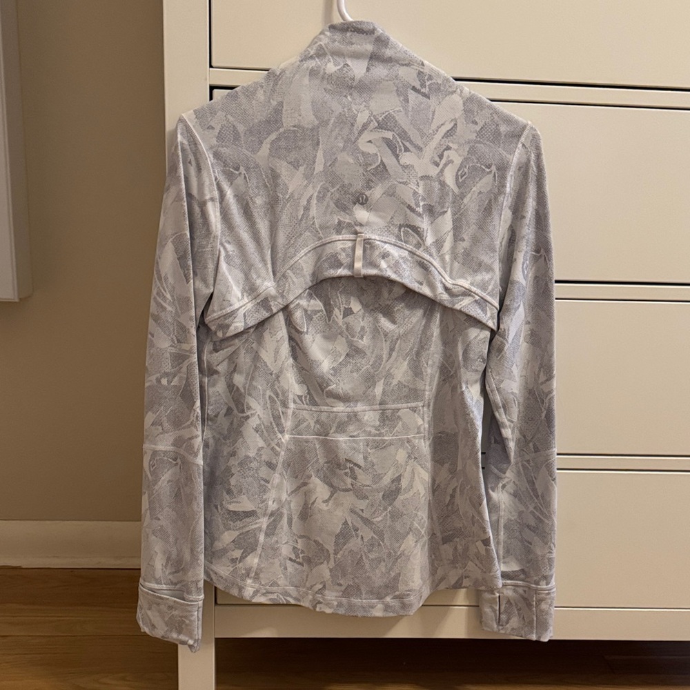 Lululemon Define White Patterned Jacket - image 3